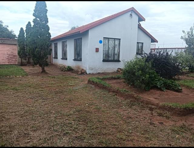 3 BEDROOM HOUSE FOR SALE IN VILLA LIZA